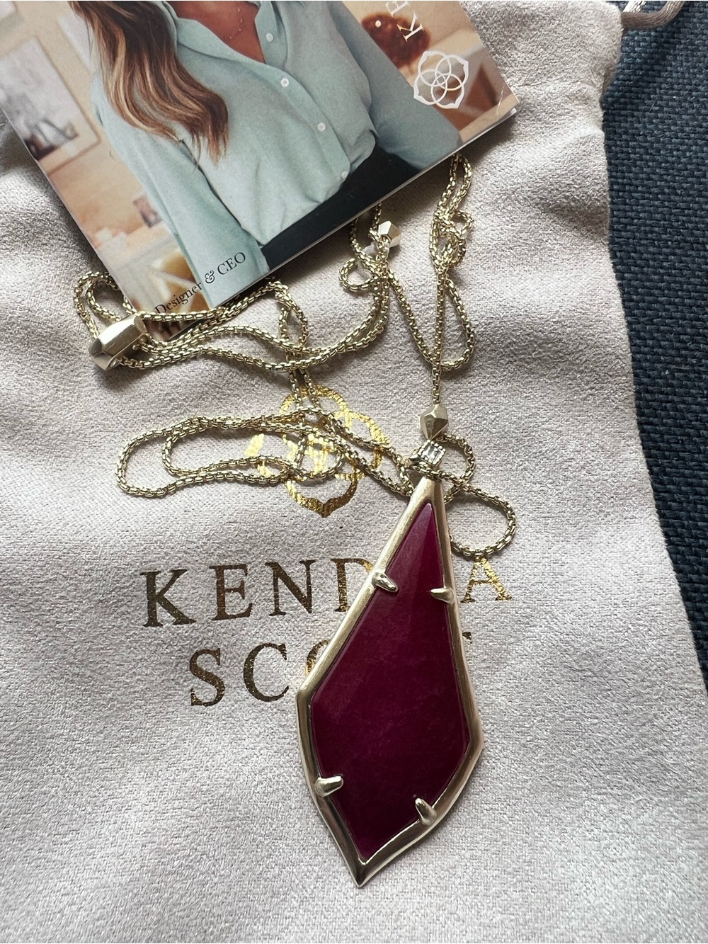 Kendra Scott Olivia Necklace in Burgundy Jade and Gold